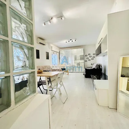 Achille Apt - Vicino Al Centro Sportivo E Piscine Appartement Desenzano del Garda