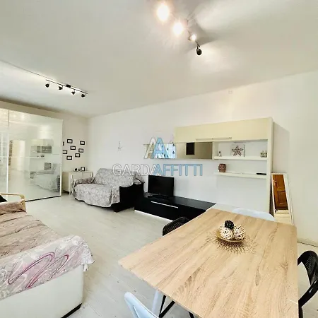Achille Apt - Vicino Al Centro Sportivo E Piscine Appartement Desenzano del Garda